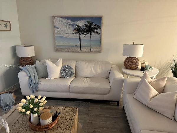Carlton Tower, 3000 E Sunrise Blvd #3F, Fort Lauderdale, Florida 33304, image 2
