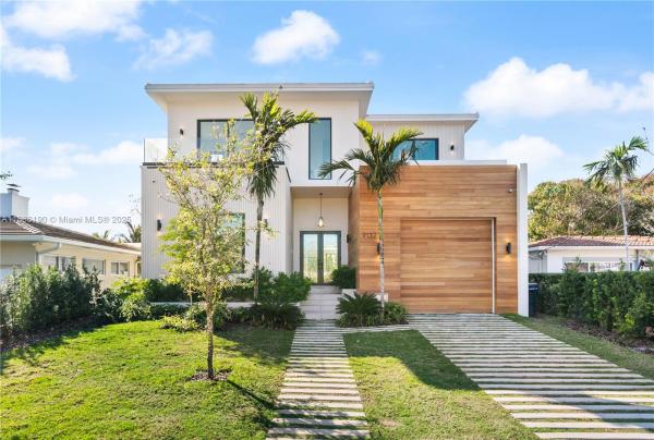Altos Del Mar, 9132 Dickens Ave, Surfside, Florida 33154, image 1