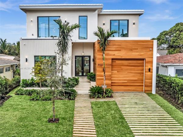 Altos Del Mar, 9132 Dickens Ave, Surfside, Florida 33154, image 2