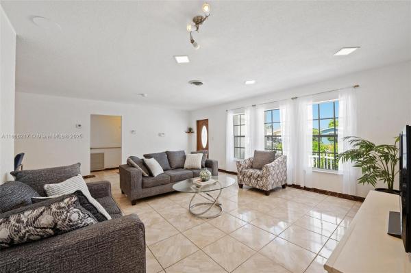 Oakland Hills, 791 SW 49th Ter, Margate, Florida 33068, image 2