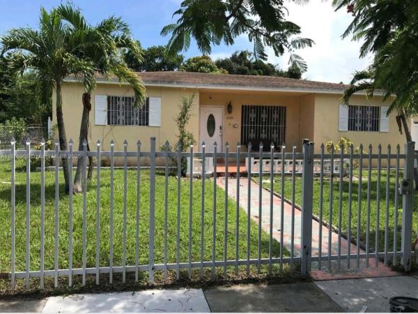 Panuleta Gardens, 620 NE 170th St, North Miami Beach, Florida 33162, image 1