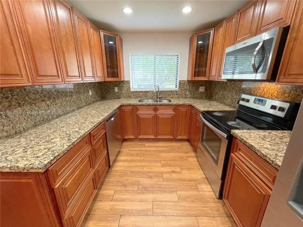 7901 NW 33rd St #5, Davie, Florida 33024, image 1
