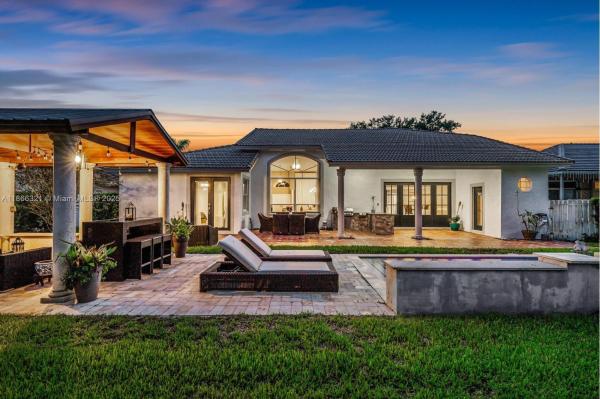 Serenity Bay, 1859 NW 139th Ave, Pembroke Pines, Florida 33028, image 2