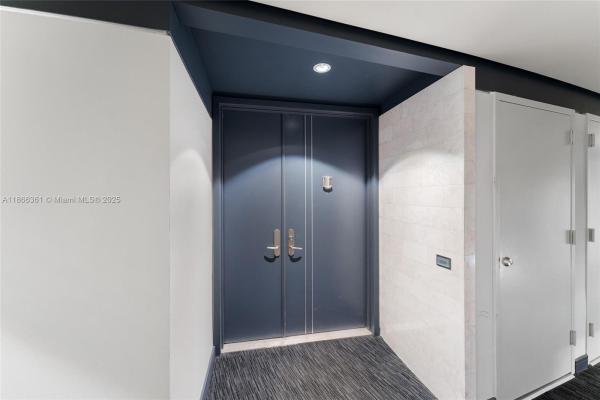 Carbonell, 901 Brickell Key Blvd 2801, Miami, Florida 33131, image 1