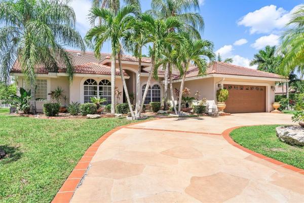 Carriage Pointe Estates, 8195 NW 41st St, Coral Springs, Florida 33065, image 1