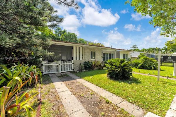 Central Miami, 3965 SW 60th Ct, Coral Terrace, Florida 33155, image 2