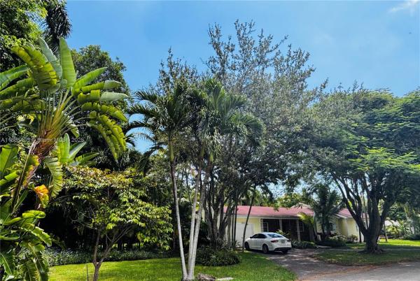 Cambridge Lawns Park, 5729 SW 60th Ave, South Miami, Florida 33143, image 2