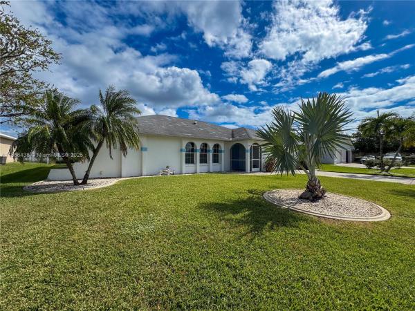Cape Coral, 1403 SE 8th Pl, Cape Coral, Florida 33990, image 1