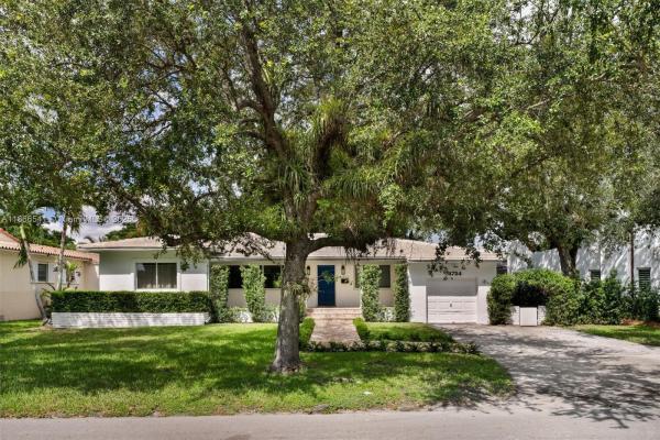 Coral Gables Country Club, 4724 Orduna Dr, Coral Gables, Florida 33146, image 1