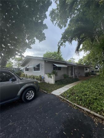 Manor Square, Wilton Manors, Florida 33305, image 1
