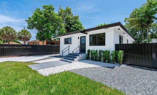 South Shenandoah, 1720 SW 12th St, Miami, Florida 33135, image 1