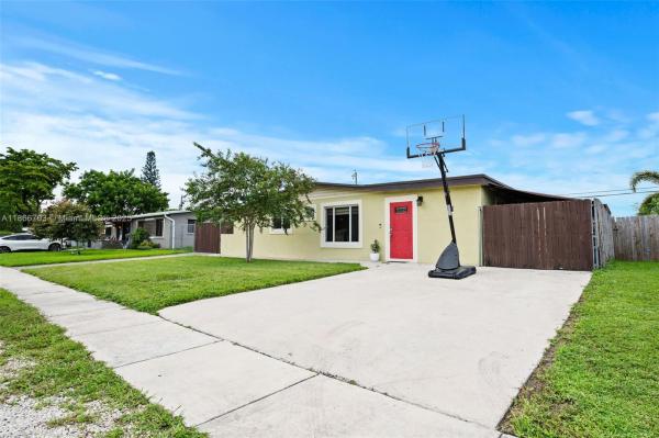 Playland Village, 5641 SW 37th Ct, Davie, Florida 33314, image 2