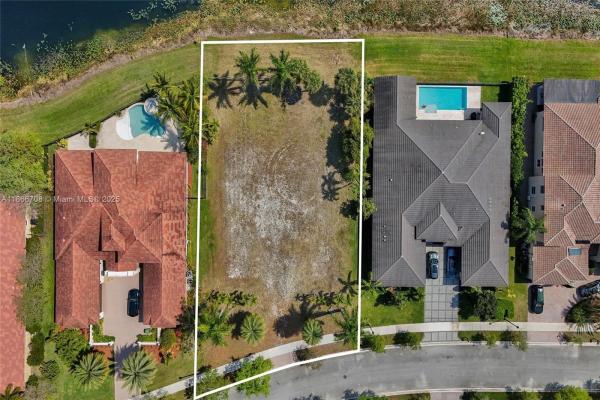 Windmill Reserve, 19068 Park Ridge St, Weston, Florida 33332, image 2