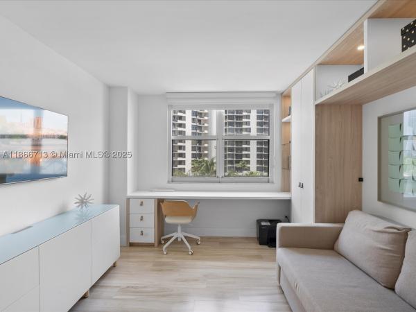 Isola, 770 Claughton Island Dr #701, Miami, Florida 33131, image 1