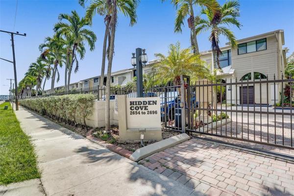 Hidden Cove Townhouses, 2678 NE 135th St, North Miami, Florida 33181, image 1