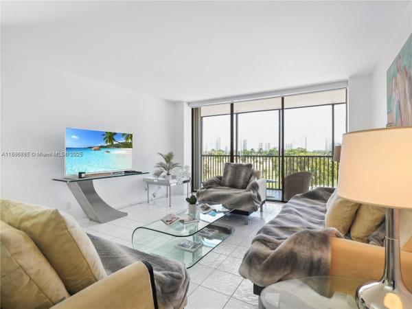 Coronado Towers, 20379 W Country Club Dr 536, Aventura, Florida 33180, image 1