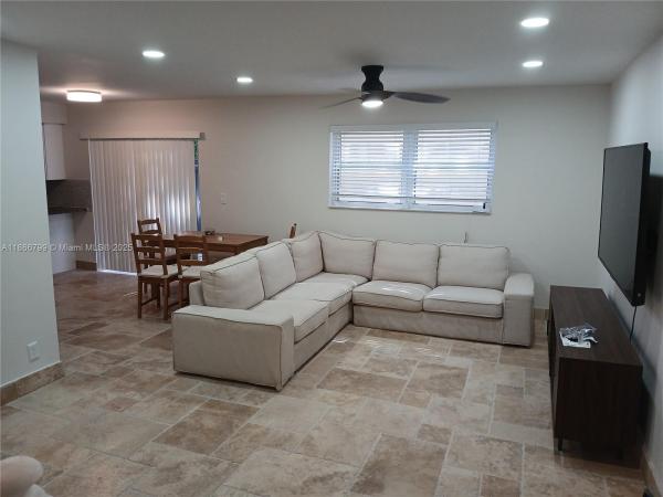 Versailles Villas, 1945 NW 4th Ave #32C, Boca Raton, Florida 33432, image 1