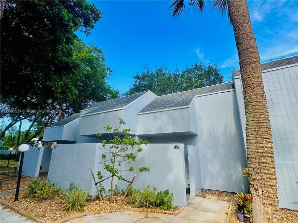 The Racquet Club Of Deer Creek, 33 Deer Creek Rd #D103, Deerfield Beach, Florida 33442, image 2