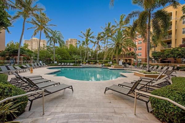 The Yacht Club At Aventura, 19601 E Country Club Dr #7204, Aventura, Florida 33180, image 1