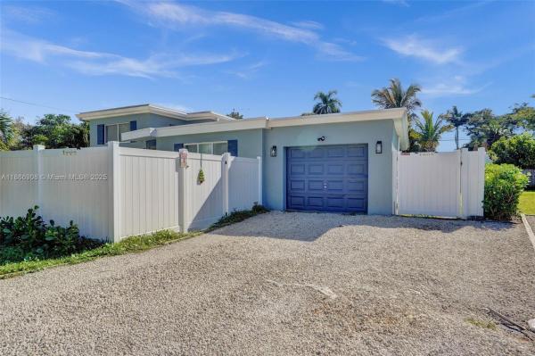 Clair Lake, 1906 SW 28th St, Fort Lauderdale, Florida 33315, image 1