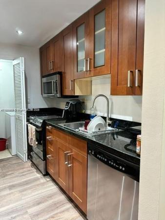 Racquet Club At Bonaventure, 230 Lakeview Dr #109, Weston, Florida 33326, image 1