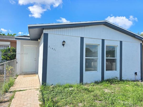 Vista Verde, 21421 NW 39th Ave, Miami Gardens, Florida 33055, image 1