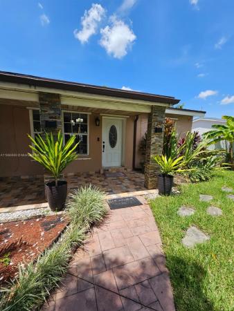 Boulevard Heights, 1020 N 74th Way, Hollywood, Florida 33024, image 1
