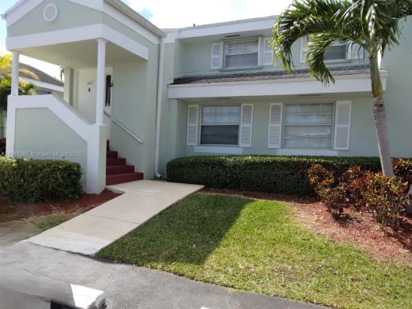 Centergate, 2514 SE 20th Pl #201-B, Homestead, Florida 33035, image 2