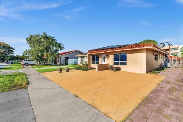 Homes Of Coral Way, 2440 SW 102nd Pl #A-8, University Park, Florida 33165, image 3