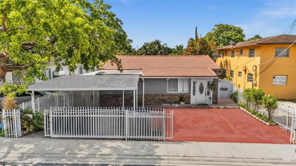 Hialeah Park, 690 SE 8th St, Hialeah, Florida 33010, image 1