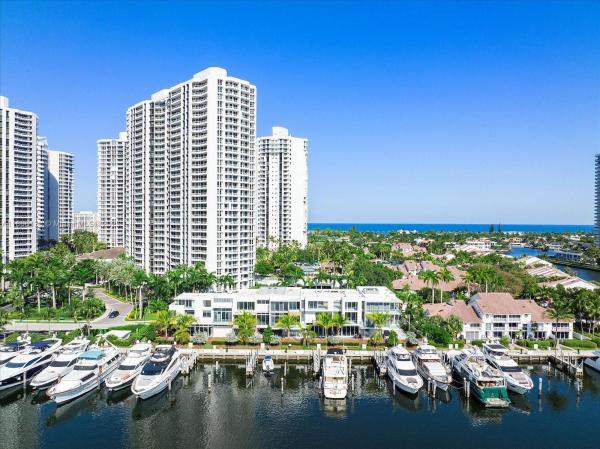 Vida At The Point, 3750 Yacht Club Dr #TH3, Aventura, Florida 33180, image 1