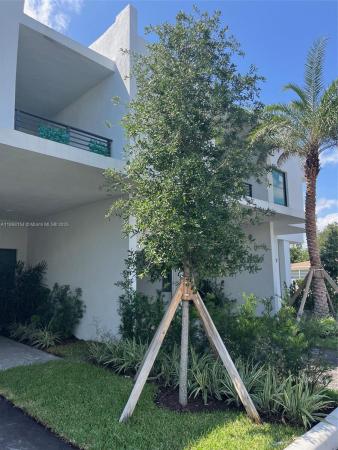Hollywood Little Ranches, 2511 Pierce St #12, Hollywood, Florida 33020, image 1