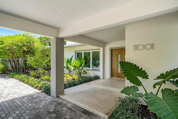 Traverse Manor, 11001 SW 64th Ave, Pinecrest, Florida 33156, image 3