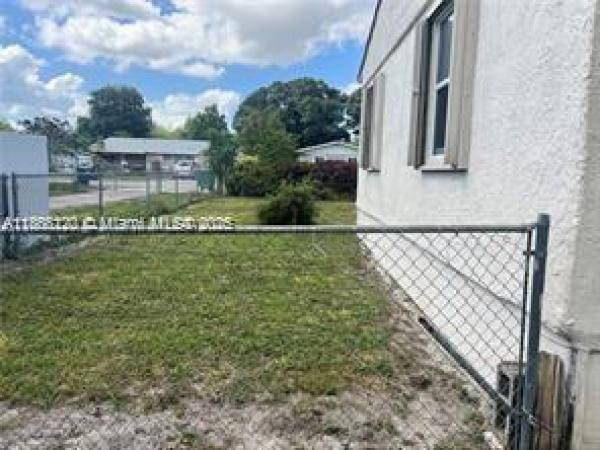 Miami Park, 1527 NW 101st St, Pinewood, Florida 33147, image 2