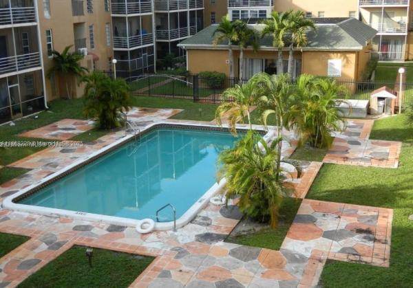 Town Square, 4848 NW 24th Ct #323, Lauderdale Lakes, Florida 33313, image 3