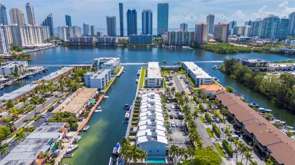 Shore Club, 3827 NE 166th St, North Miami Beach, Florida 33160, image 1