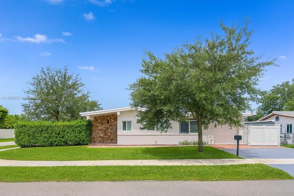 5250 SW 96th Ave, Miami, Florida 33165, image 1