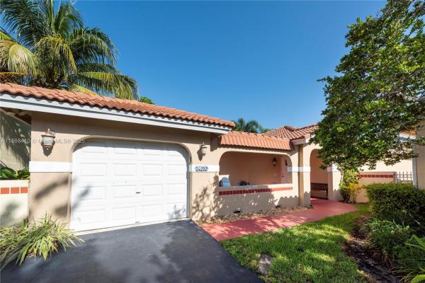 Garden Homes At Country Isles, 1426 Seagrape Cir, Weston, Florida 33326, image 1