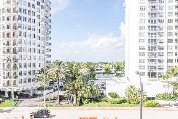 Arlen Beach, 5701 Collins Ave #405, Miami Beach, Florida 33140, image 1