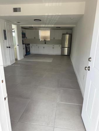 2291 W 53rd Pl, Hialeah, Florida 33016, image 1