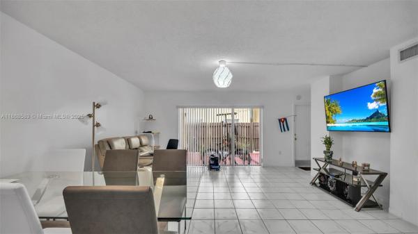 Continuum, 15480 SW 82nd Ln #218, Kendall West, Florida 33193, image 3