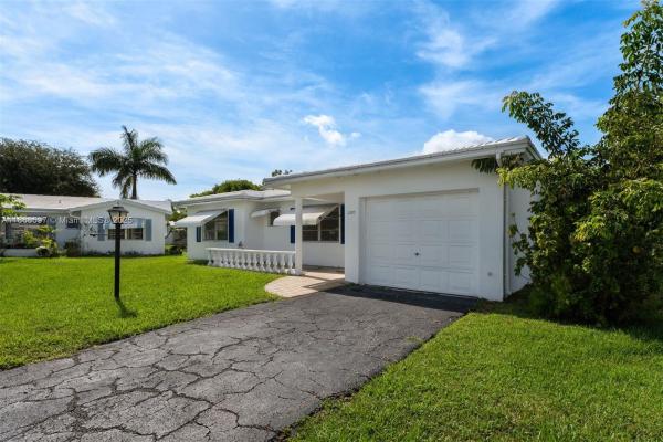 Leisureville, 2970 NW 2nd Ave, Pompano Beach, Florida 33064, image 2
