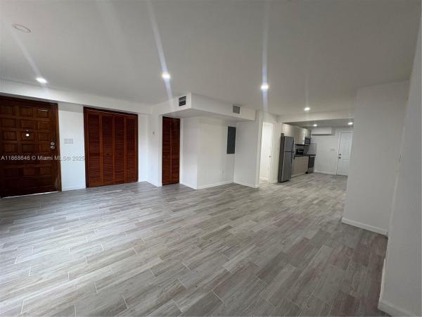 Silver Bluff Homesites, 3291 SW 25th St #1, Miami, Florida 33133, image 1