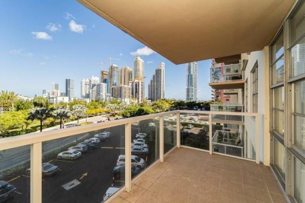 Winston Towers 300, 230 174th St #507, Sunny Isles Beach, Florida 33160, image 1