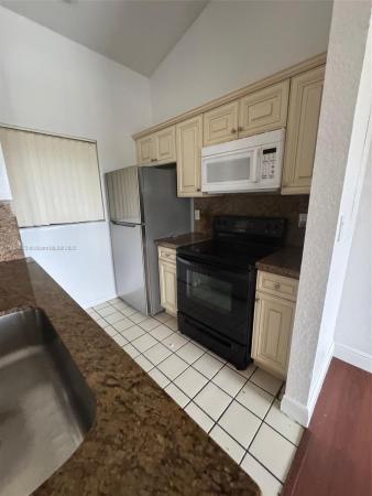 LakeView Club, 2881 N Oakland Forest Dr #310, Oakland Park, Florida 33309, image 2