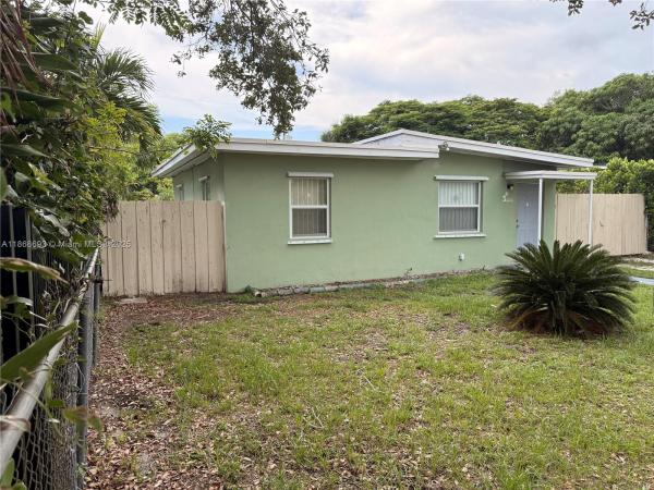Sunkist Grove, 1060 NW 121st St, North Miami, Florida 33168, image 2