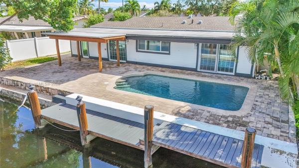 Snug Harbor, 351 SE 16th Ave, Pompano Beach, Florida 33060, image 1