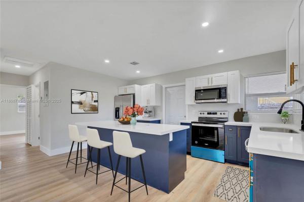 Lloyd Estates, 840 NW 39th St, Oakland Park, Florida 33309, image 1