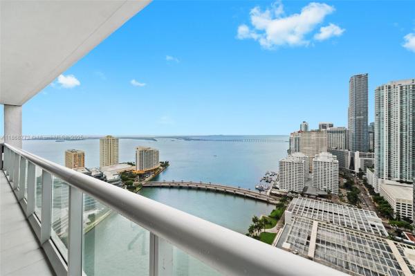 Icon Brickell Tower 2, 495 Brickell Ave #3301, Miami, Florida 33131, image 1