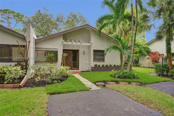 Shadywoods 1, 3821 N Arelia Dr N, Delray Beach, Florida 33445, image 1